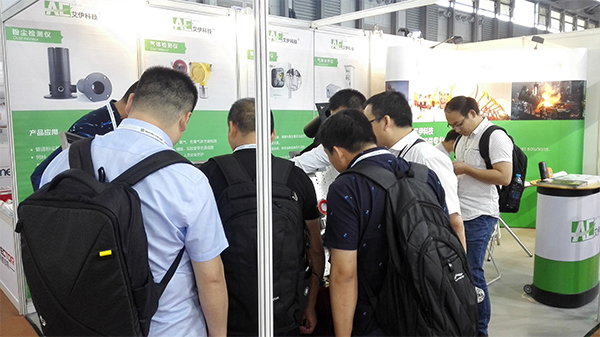 現(xiàn)場客戶咨詢離心機氧含量分析儀產品 現(xiàn)場客戶咨詢離心機氧含量分析儀產品